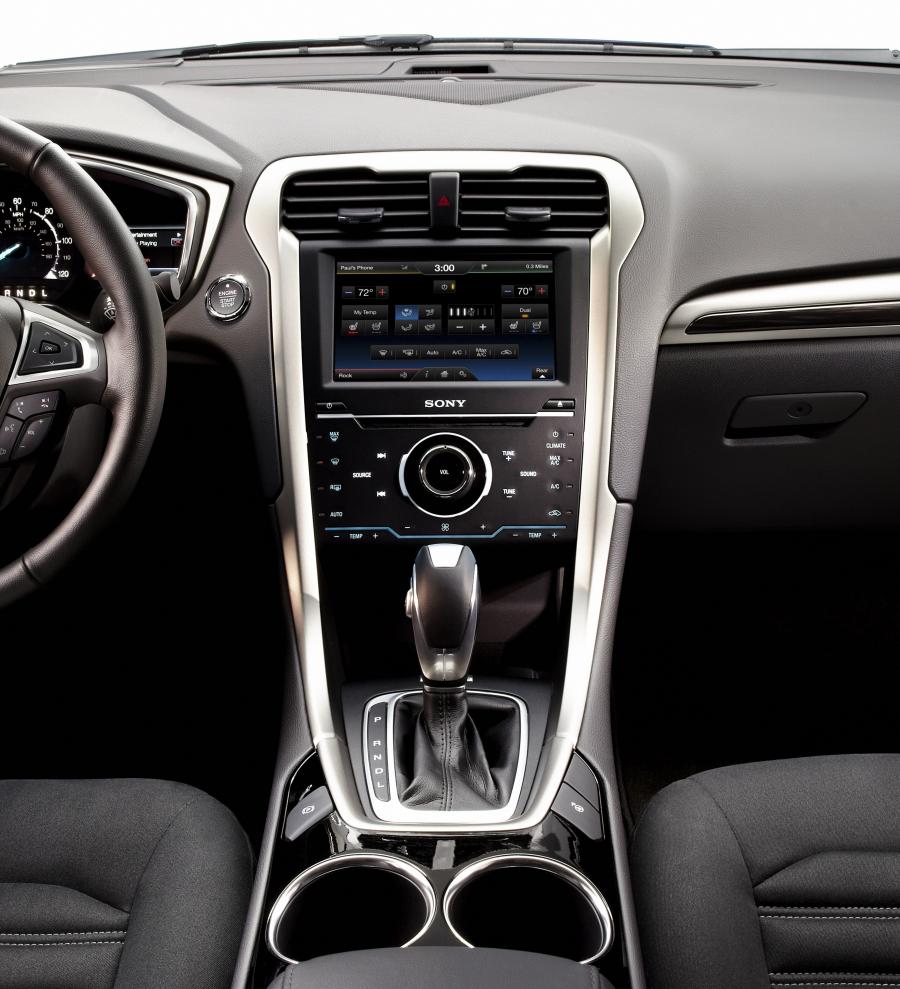  Ford Fusion Hybrid 2012 года  (фото 11 из 29)